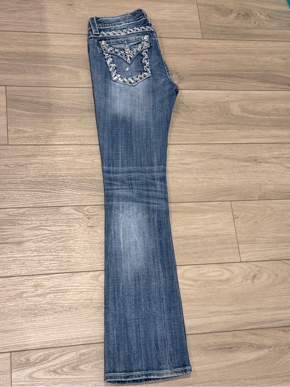 Miss Me Jeans Medium Blue Embroidered Pocket Flare Jeans sz 28